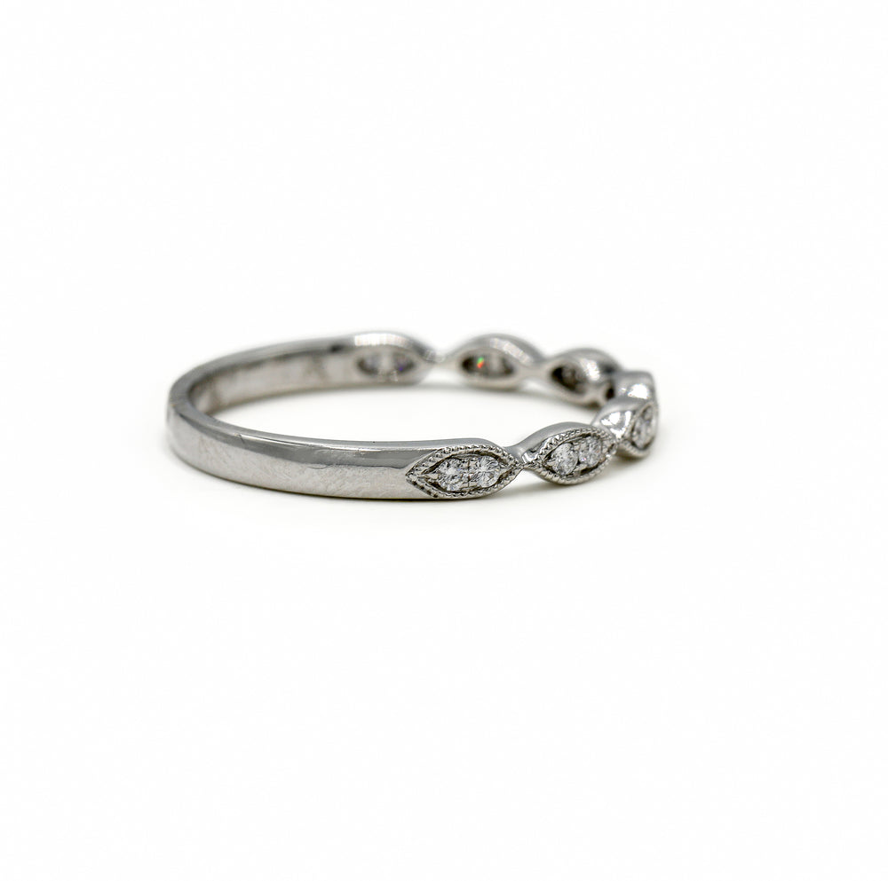 14kw .11ctw Marquise-Shaped Milgrain Diamond Band