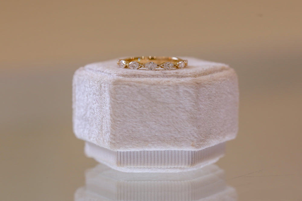 14ky .60ctw Eest-West Marquise Diamond Band