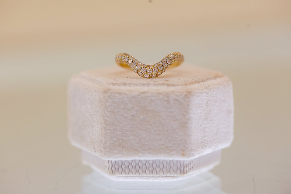 14ky .85ctw Pave Diamond Wave Band
