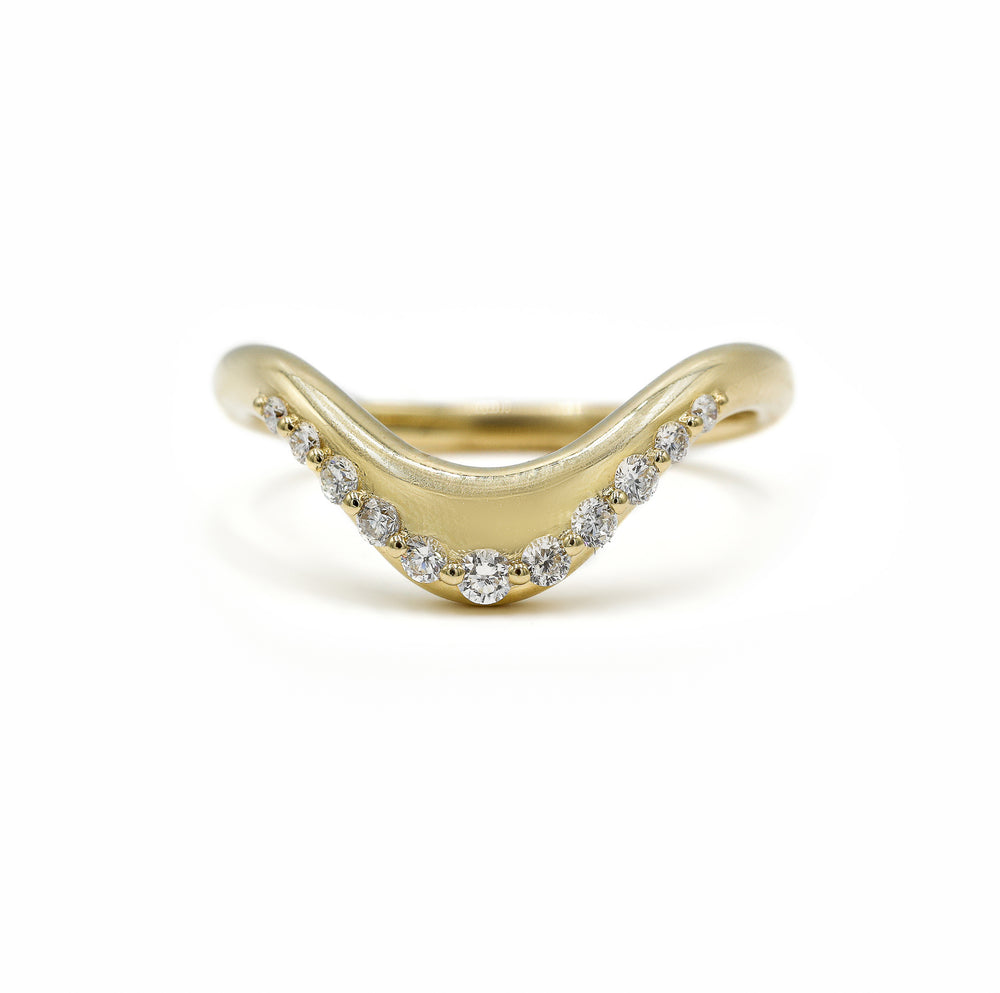 14ky .20ctw Offset Single Prong Diamond Wave Band