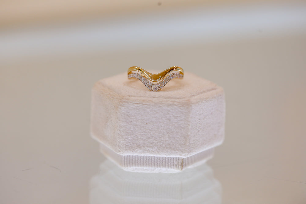 14ky .40ctw Double Pave & Gold Wave Diamond Band
