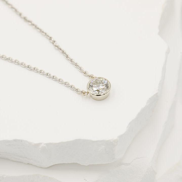 14kw .80ct Floating Bezel Diamond Necklace