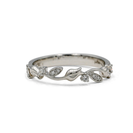 14kw .13ctw Tulip Diamond Band