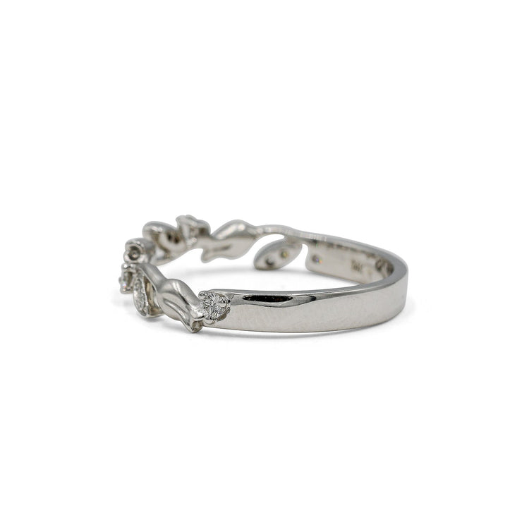 14kw .13ctw Tulip Diamond Band