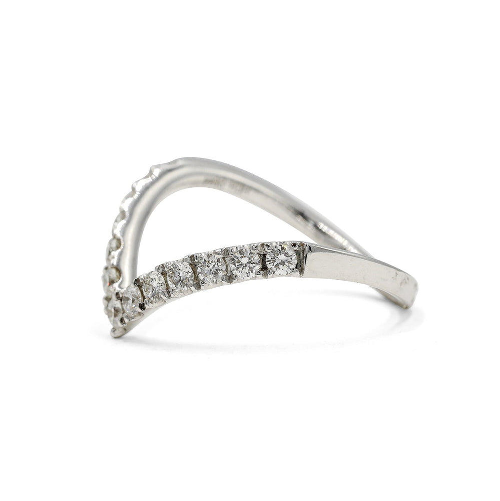 14kw Large Prong Set .44ctw Chevron Diamond Band