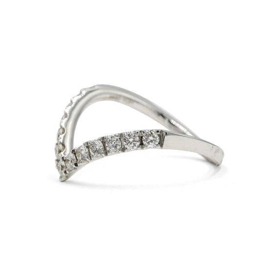 14kw Large Prong Set .44ctw Chevron Diamond Band