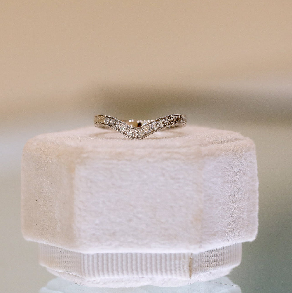14kw .16ctw Bead Set Engraved Contour Diamond Band