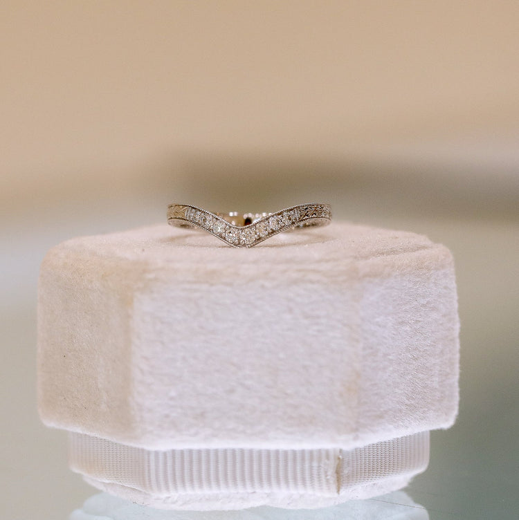 14kw .16ctw Bead Set Engraved Contour Diamond Band