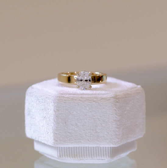 14ky Oval 4mm Flat Band Solitaire Diamond Ring