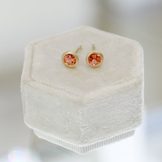 18ky .94ctw Pink Tourmaline Round Bezel Earrings