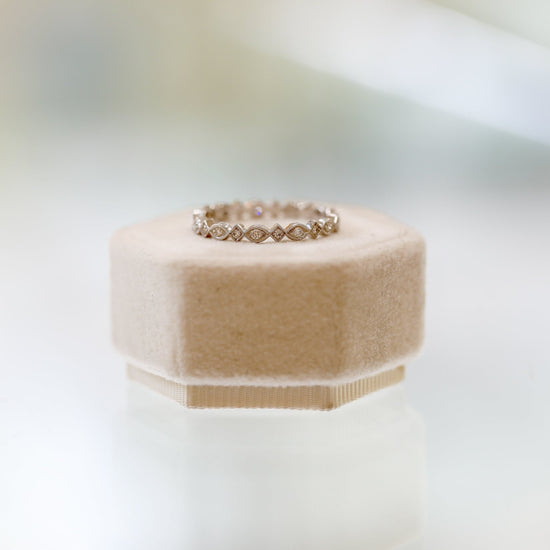 14kw .10ctw Marquise & Square Bezel Band