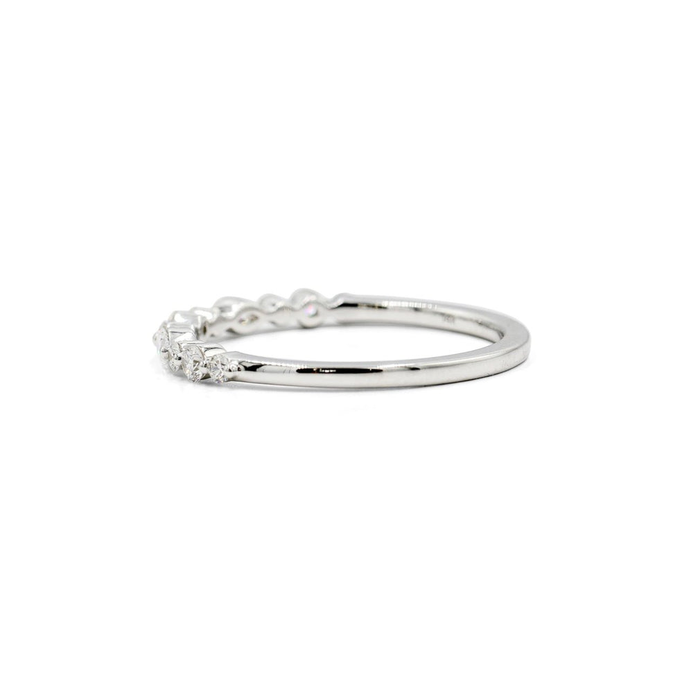 14kw .30ctw Shared Prong Diamond Band