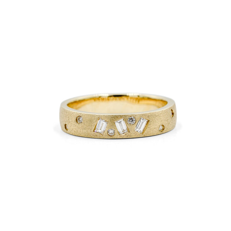 14ky .25ctw Round & Baguette Burnish Band