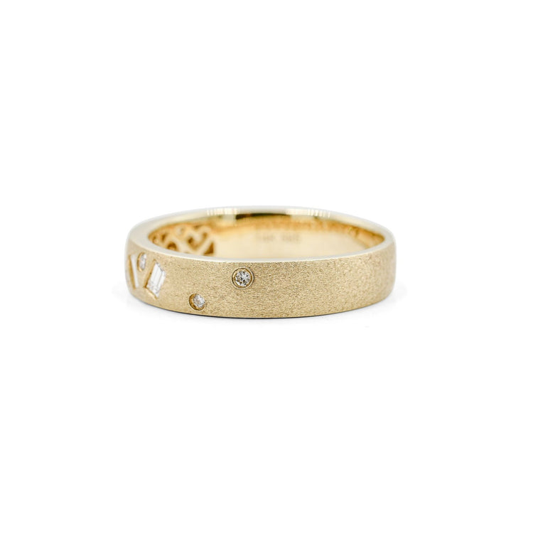 14ky .25ctw Round & Baguette Burnish Band
