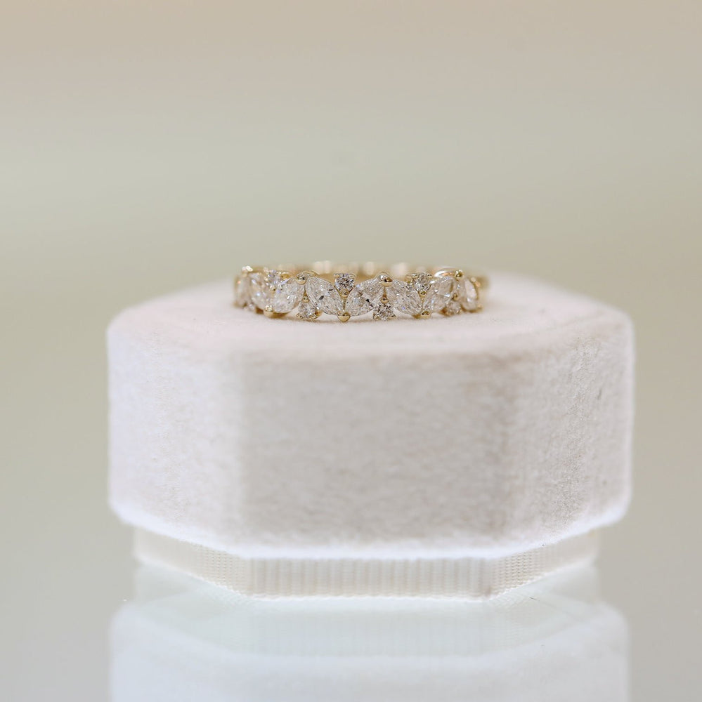 14ky .60ctw Scattered Marquise Diamond Ring
