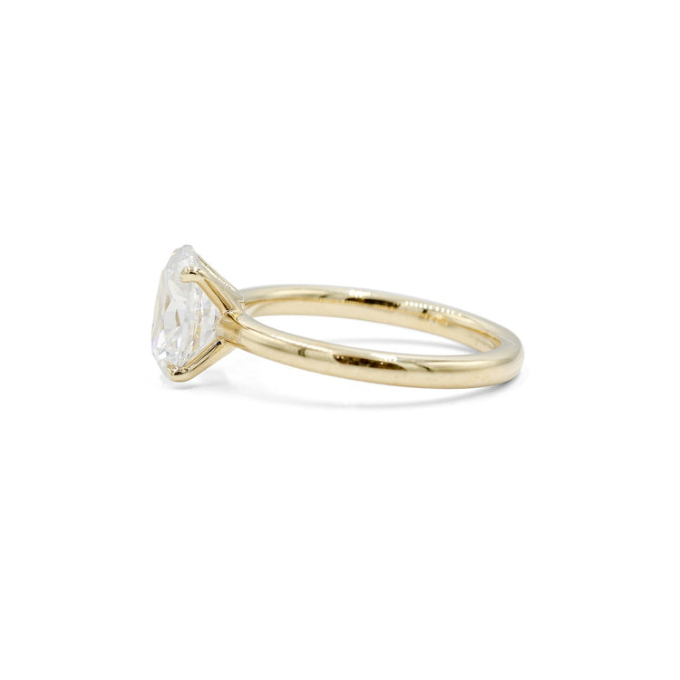14ky Oval Low Base 4-Prong Solitaire