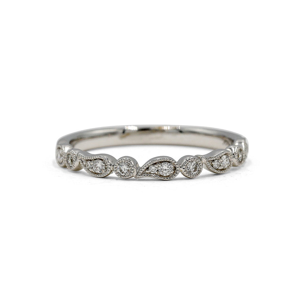 14kw .13ctw Paisley Diamond Band