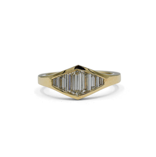 14ky 1.02ctw Trapezoid Graduated Channel Ring