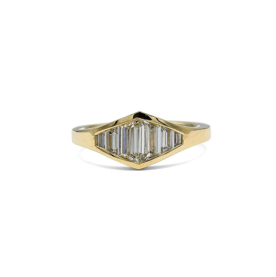 14ky 1.02ctw Trapezoid Graduated Channel Ring
