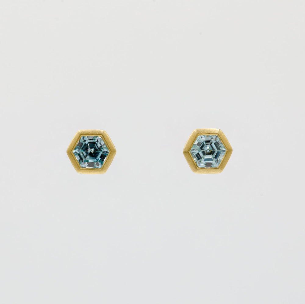 18ky 1.17ct Blue Zircon Hexagon Bezel Earrings
