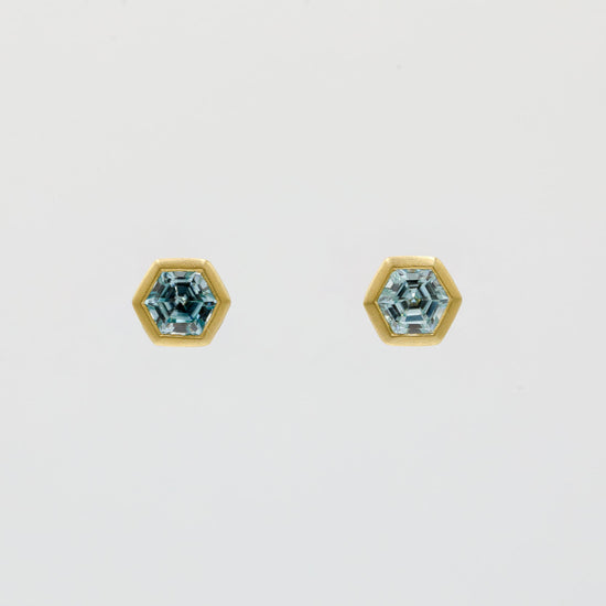 18ky 1.17ct Blue Zircon Hexagon Bezel Earrings