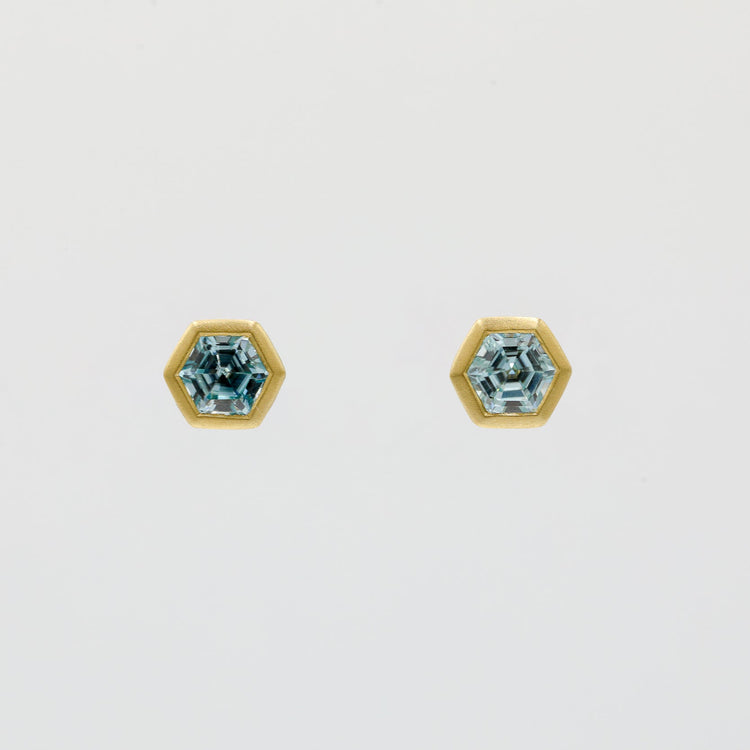 18ky 1.17ct Blue Zircon Hexagon Bezel Earrings