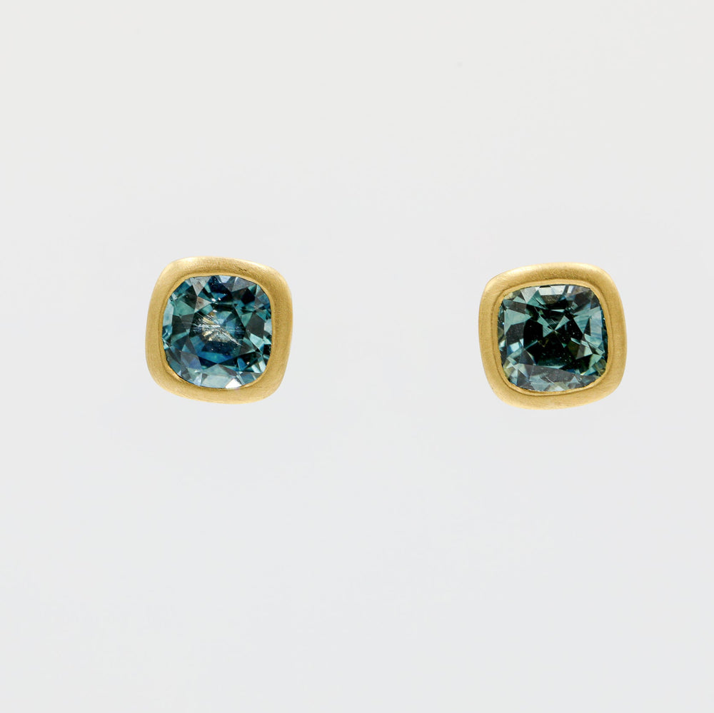 18ky 1.55ctw Montana Sapphire Cushion Bezel Earrings
