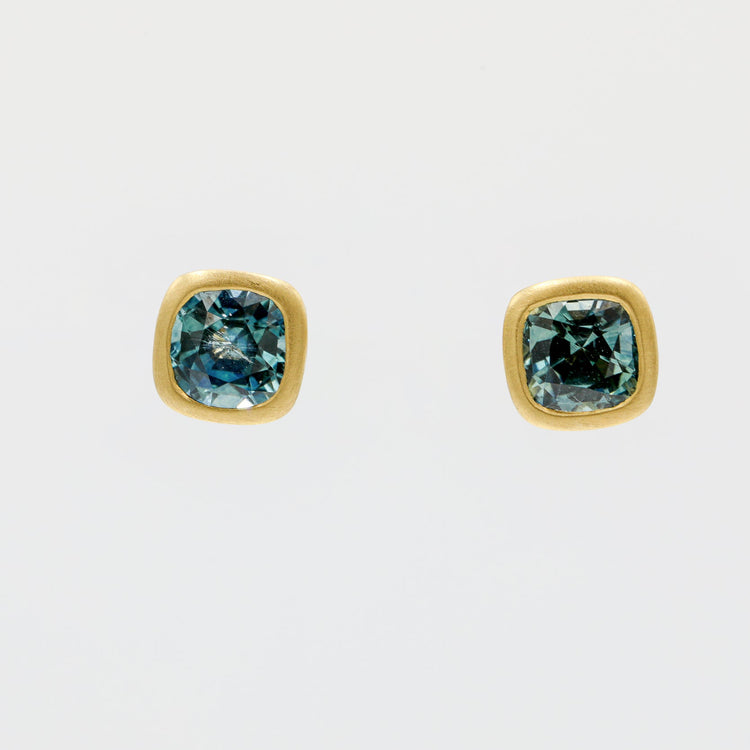 18ky 1.55ctw Montana Sapphire Cushion Bezel Earrings