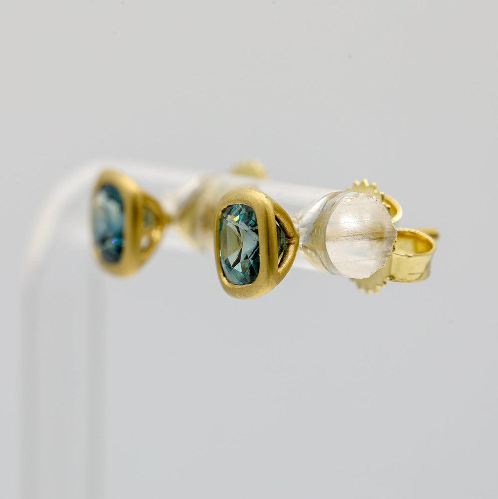 18ky 1.55ctw Montana Sapphire Cushion Bezel Earrings