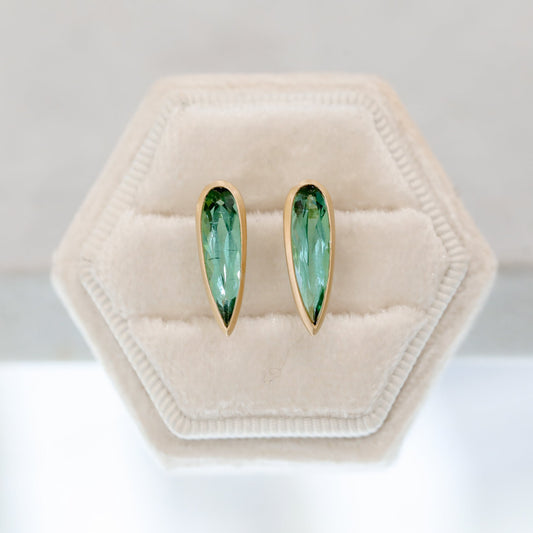 18ky 2.86ctw Green Tourmaline Bezel Earrings