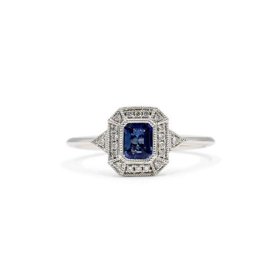 14kw .47ct Sapphire Vintage Inspired Bezel Halo