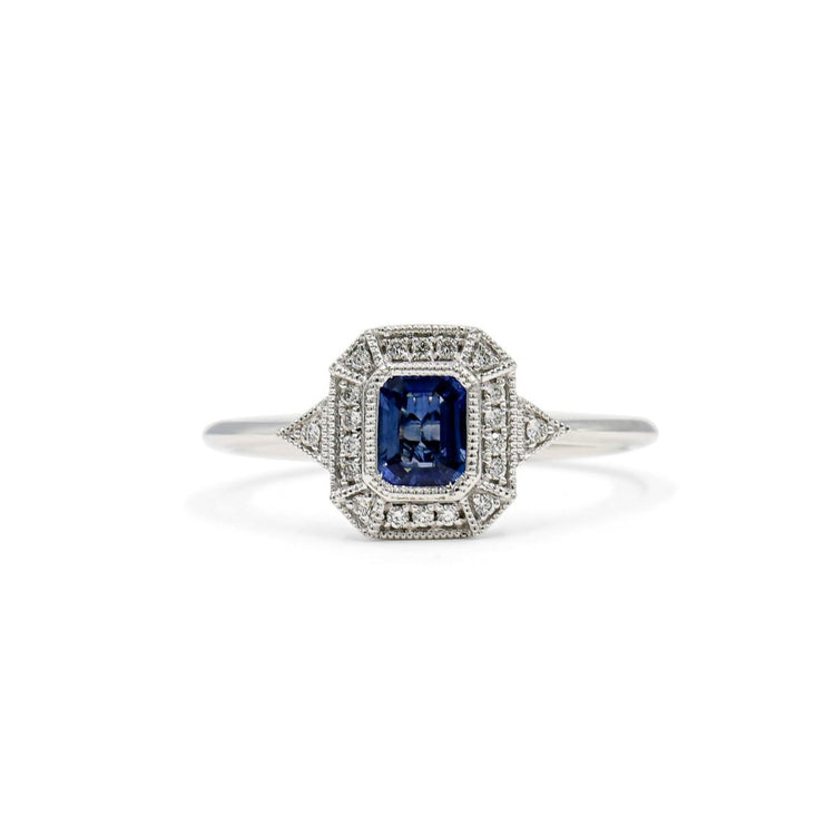 14kw .47ct Sapphire Vintage Inspired Bezel Halo