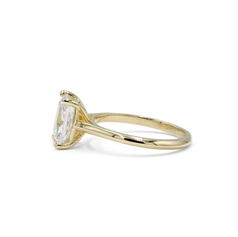 14ky Knife-Edge Radiant-Cut Diamond Ring