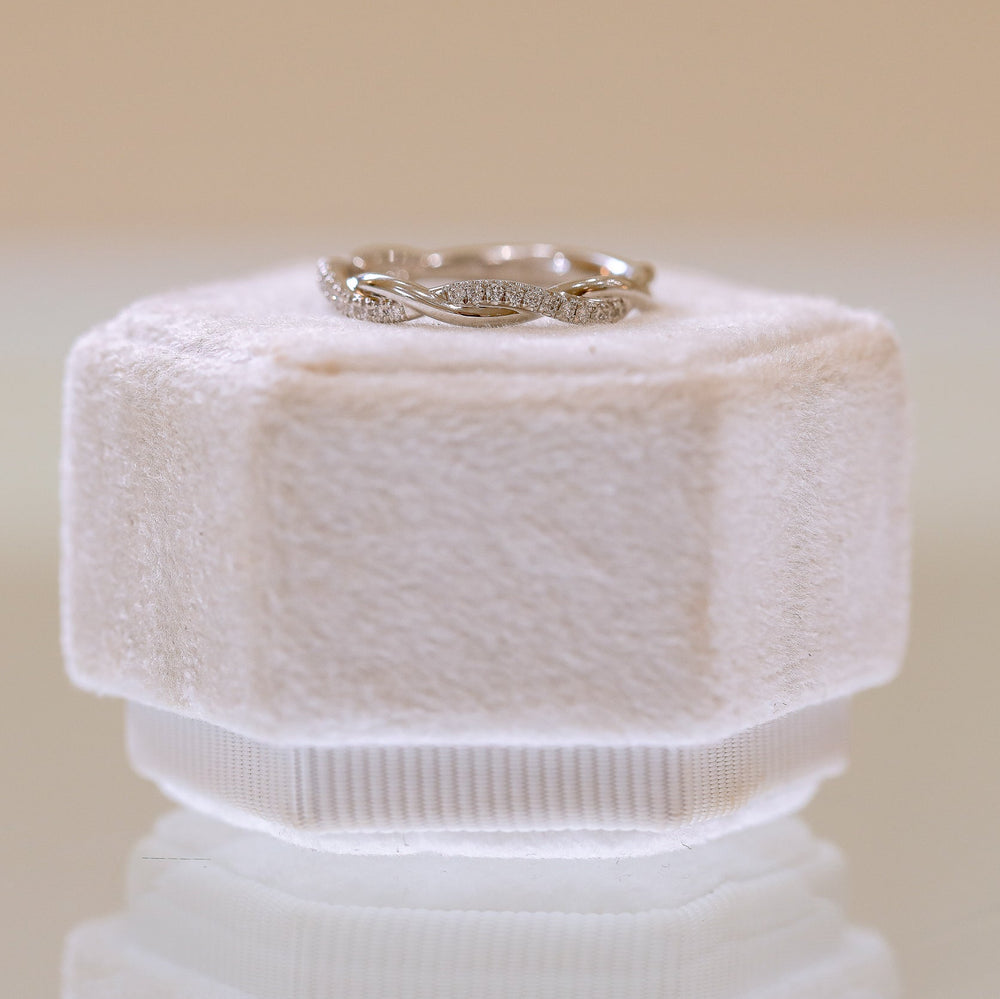Platinum .10ctw Single Pave Lab Diamond Twist