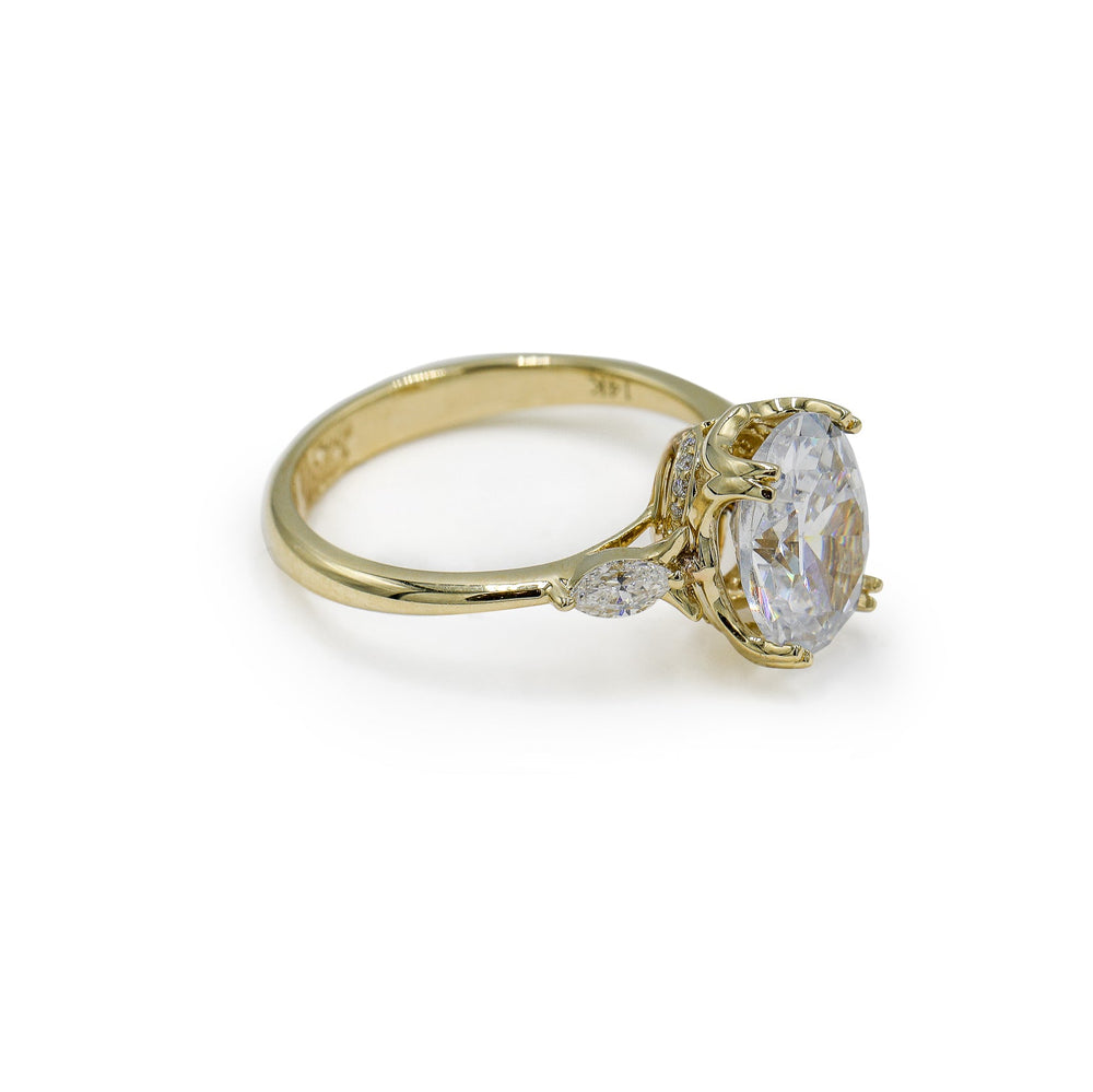 14ky .24ctw Oval-Cut Three-Stone Diamond Rings