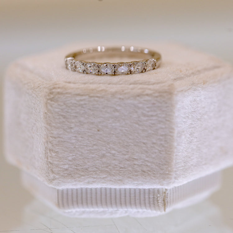 14kw .44ctw Oval East-West Natural Diamond Band
