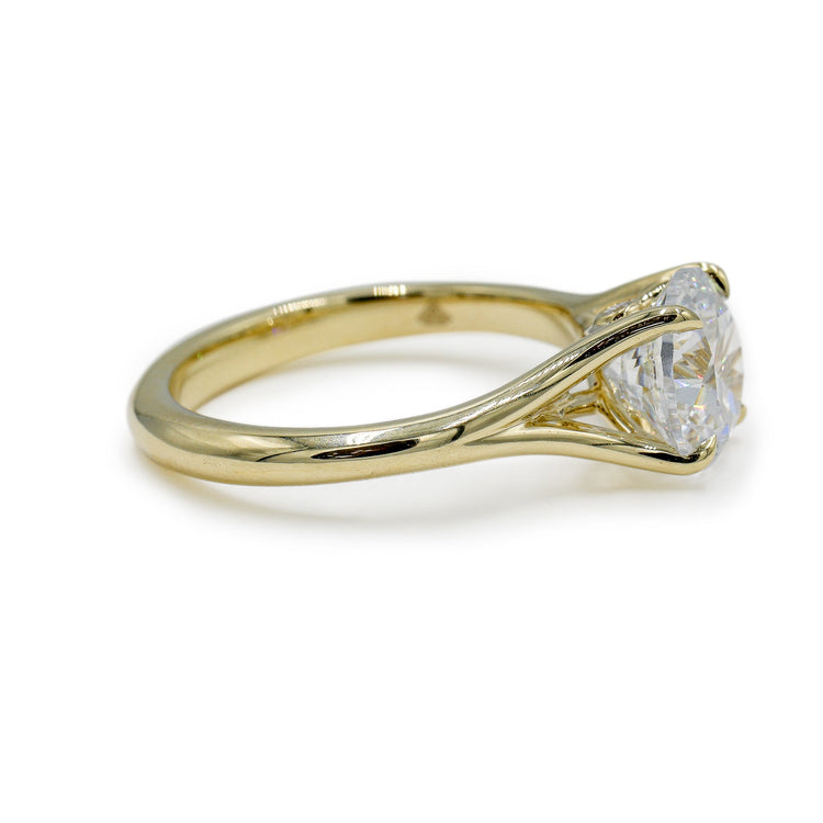 14ky Round Split Shank With Peek-A-Bo Diamond Ring