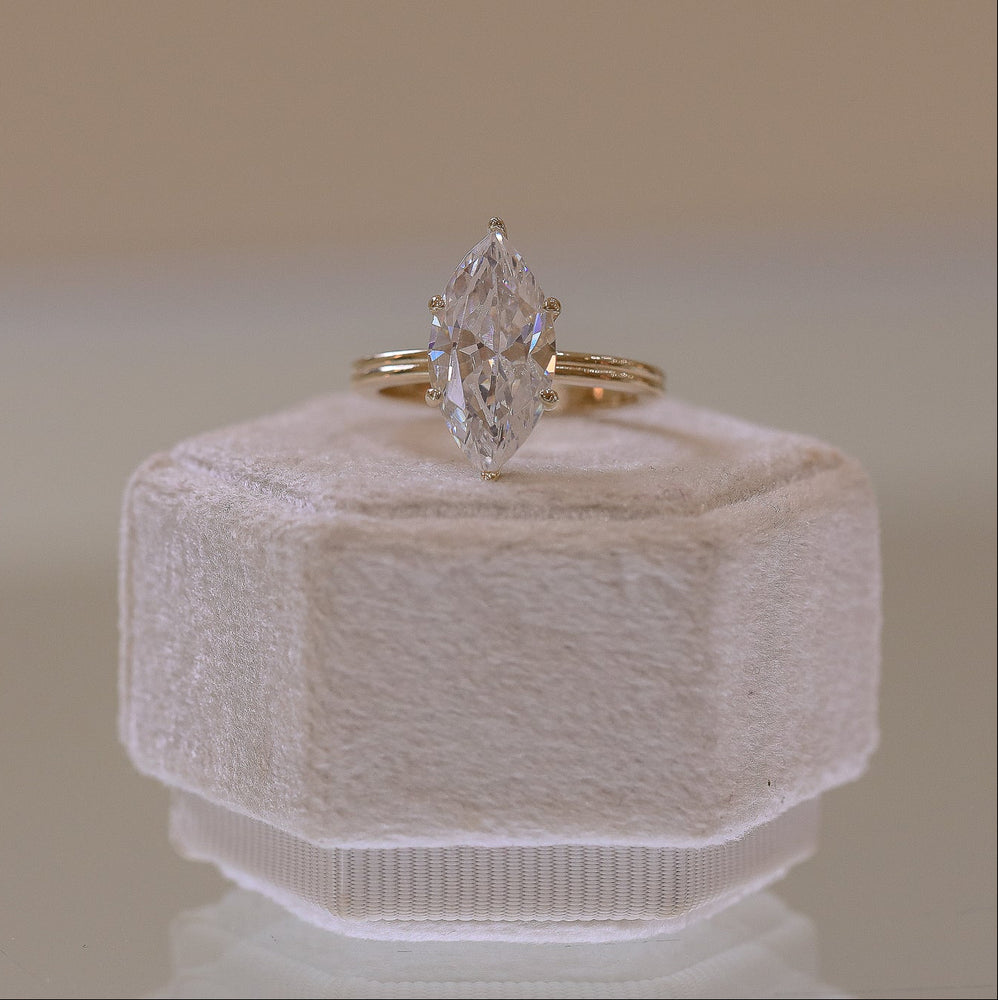 14ky Grooved Band Marquise Shaped Solitaire Ring