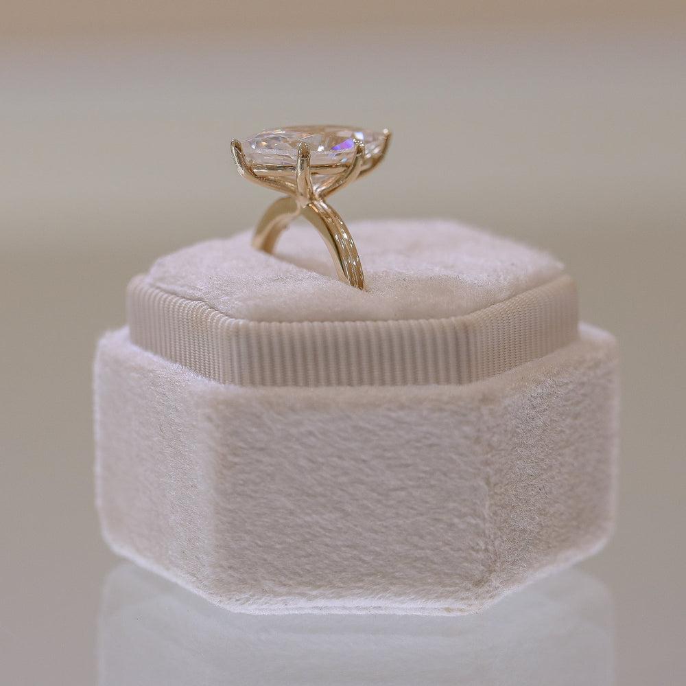 14ky Grooved Band Marquise Shaped Solitaire Ring