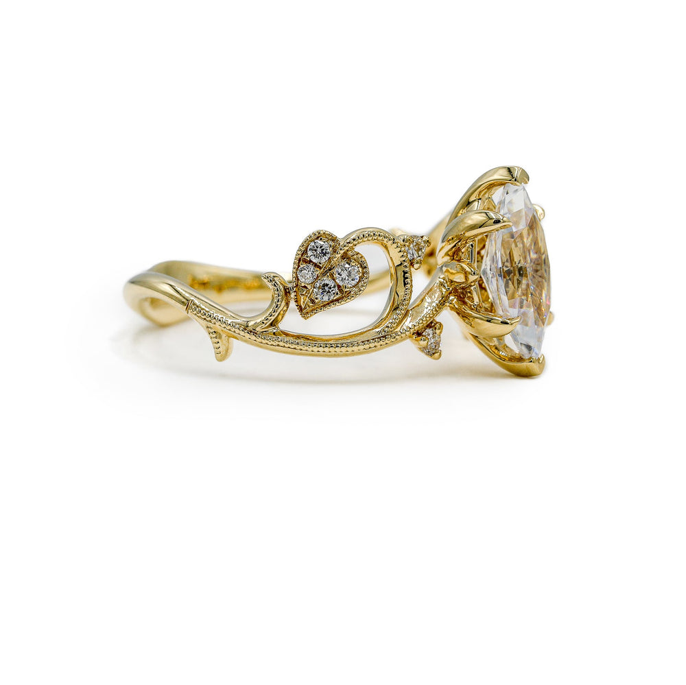 14ky Marquise-Cut Leaf Style .14ctw Diamond Ring