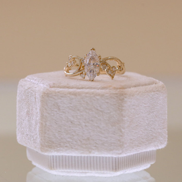 14ky Marquise-Cut Leaf Style .14ctw Diamond Ring