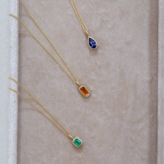 18ky .46ct Emerald-Cut Emerald Bezel Pendant