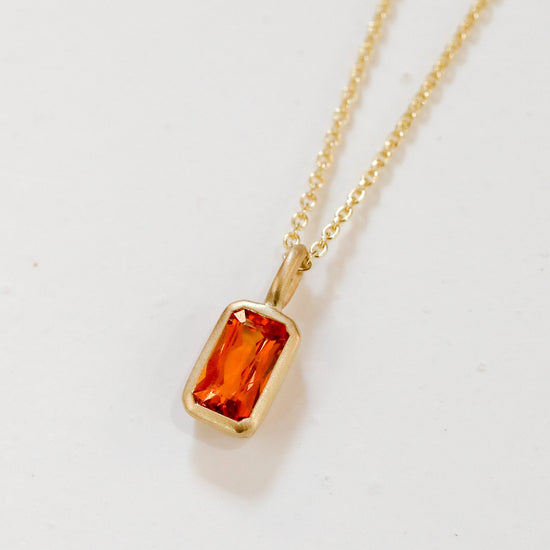 18ky 1.07ct Radiant Spessartite Bezel Pendant