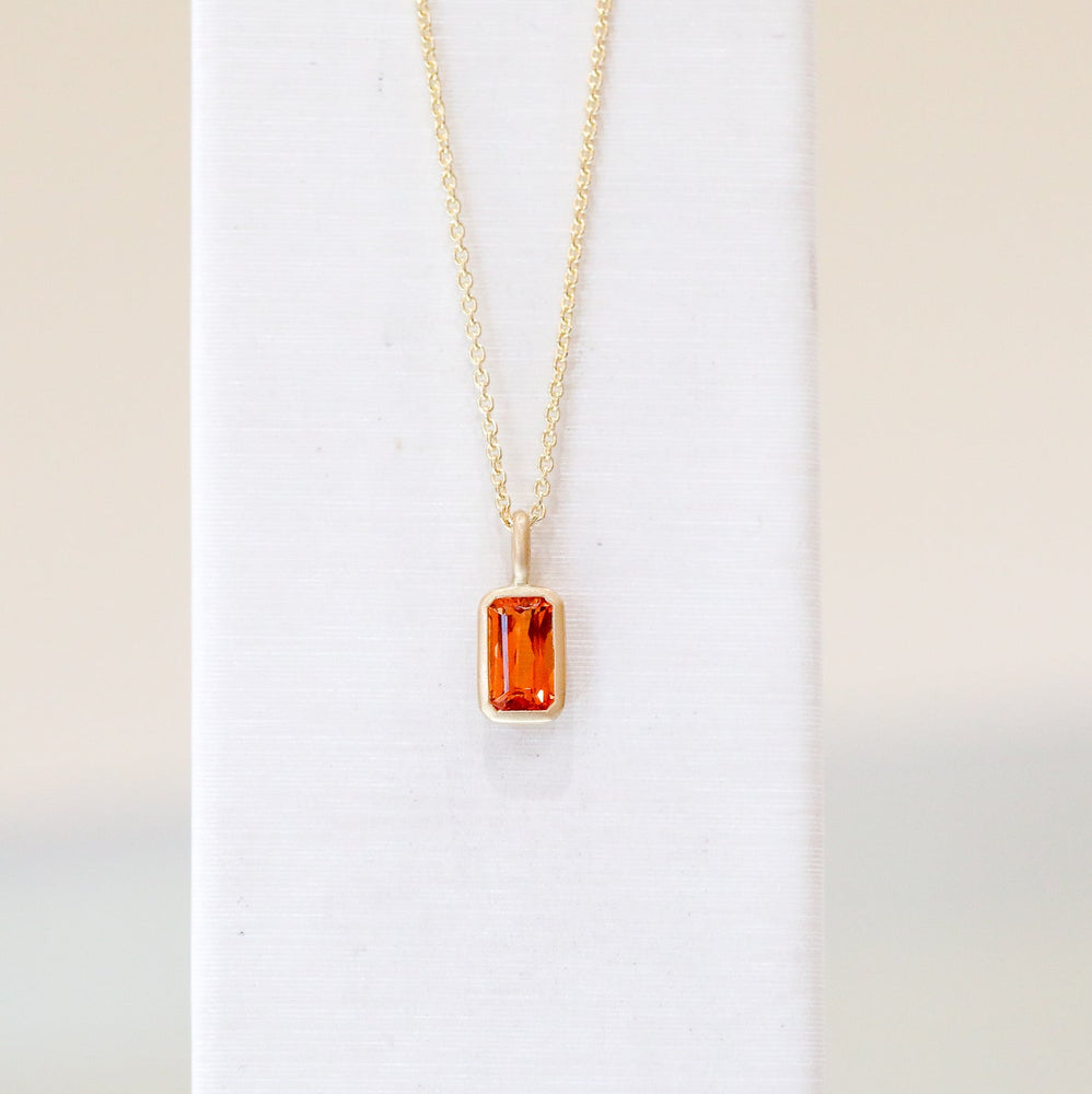 18ky 1.07ct Radiant Spessartite Bezel Pendant