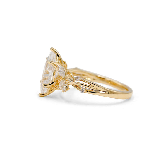 14ky .32ctw Marquise Double Diamond Leaf Twist Ring