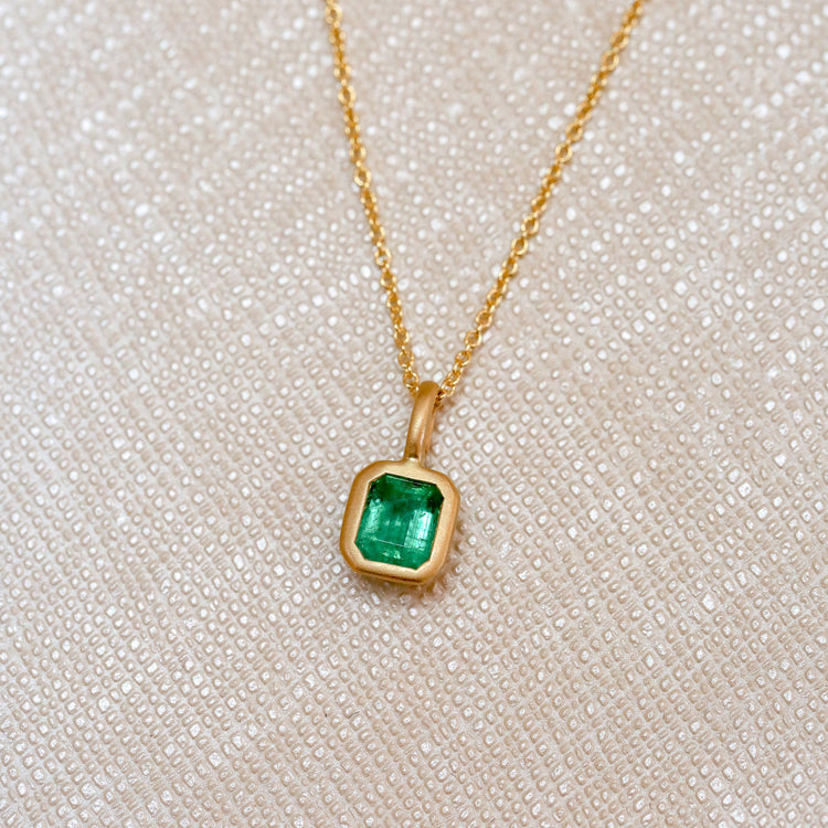 18ky .46ct Emerald-Cut Emerald Bezel Pendant