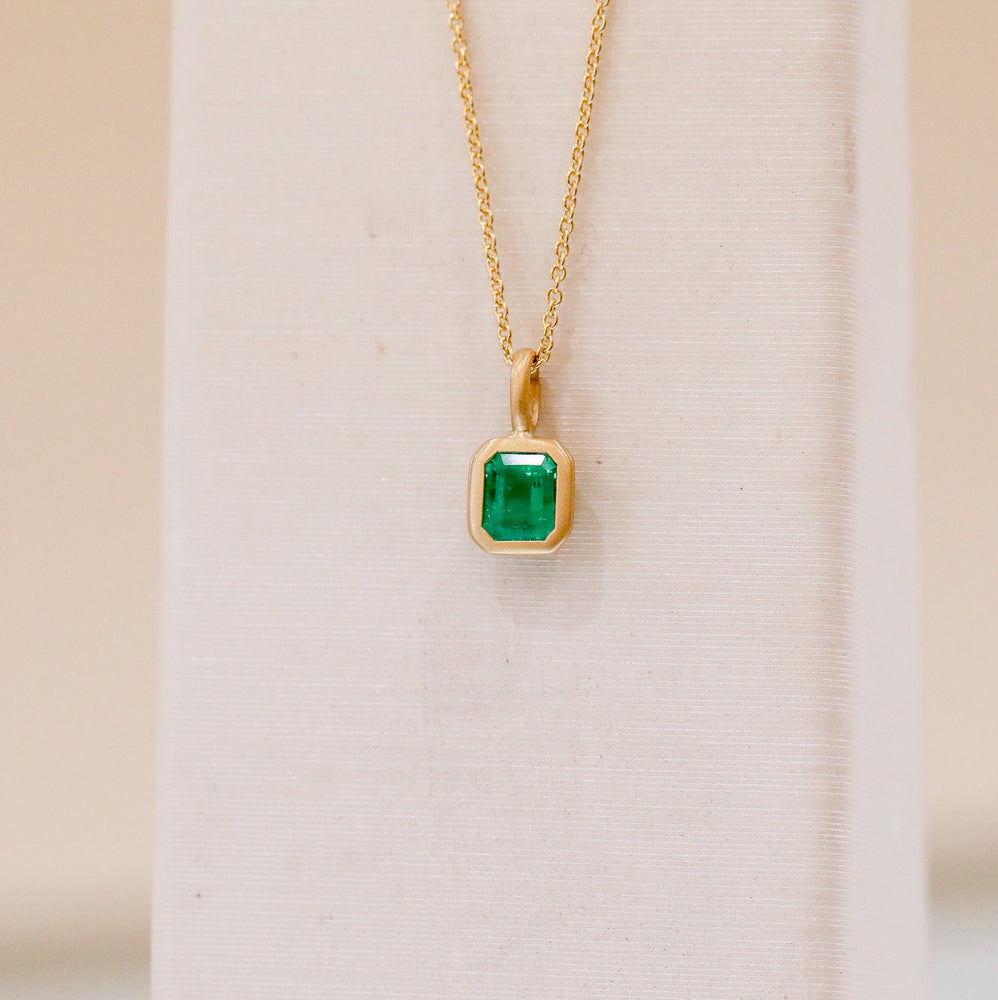 18ky .46ct Emerald-Cut Emerald Bezel Pendant