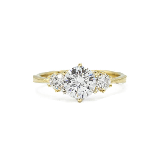 14ky 6-Prong 3 Stone Round Diamond Ring