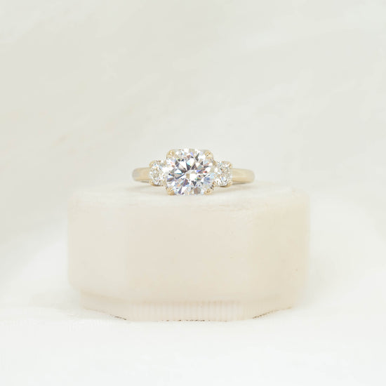 18kw 3-Stone Round Butter-Cup Diamond Ring
