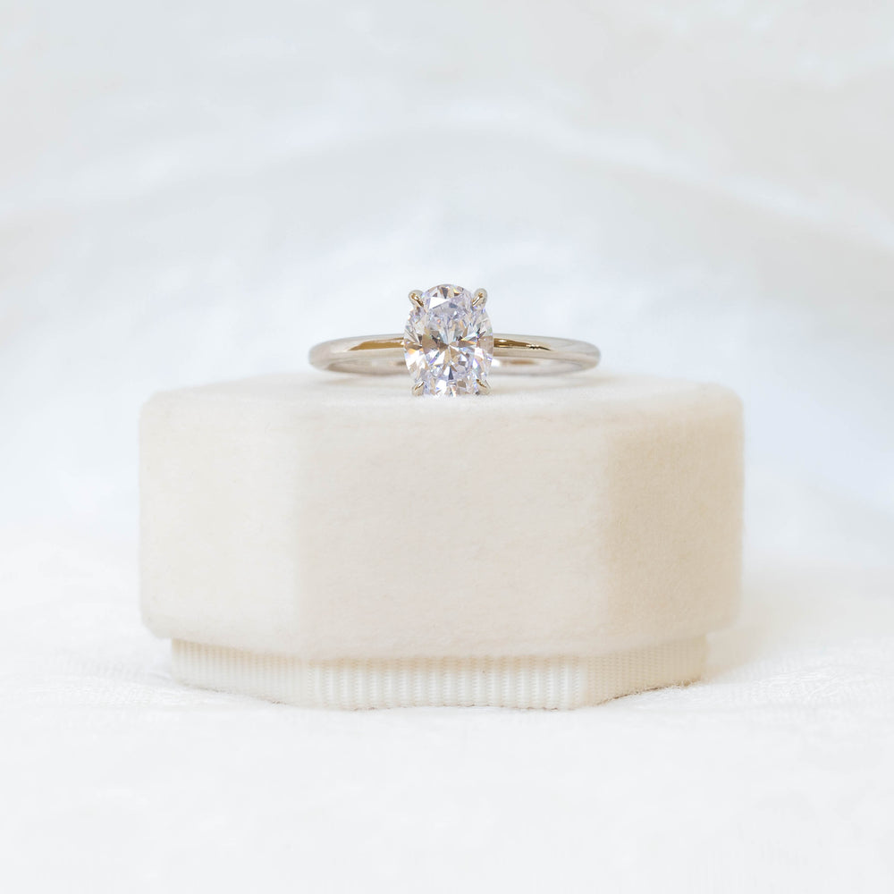 14kw Oval-Cut Diamond Solitaire Ring